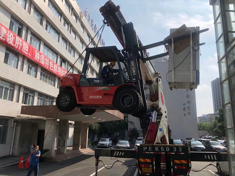 醫(yī)院設(shè)備高空搬運